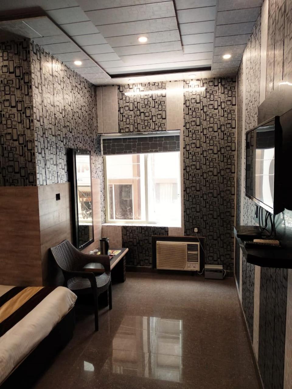 Grg Pardesi Hotel Харідвар Екстер'єр фото
