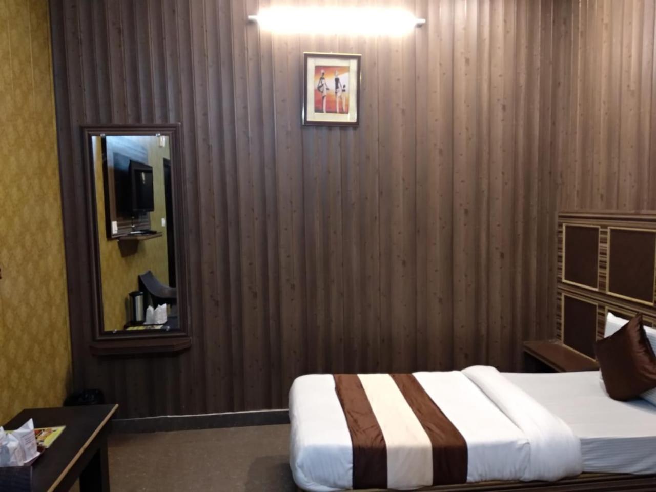 Grg Pardesi Hotel Харідвар Екстер'єр фото
